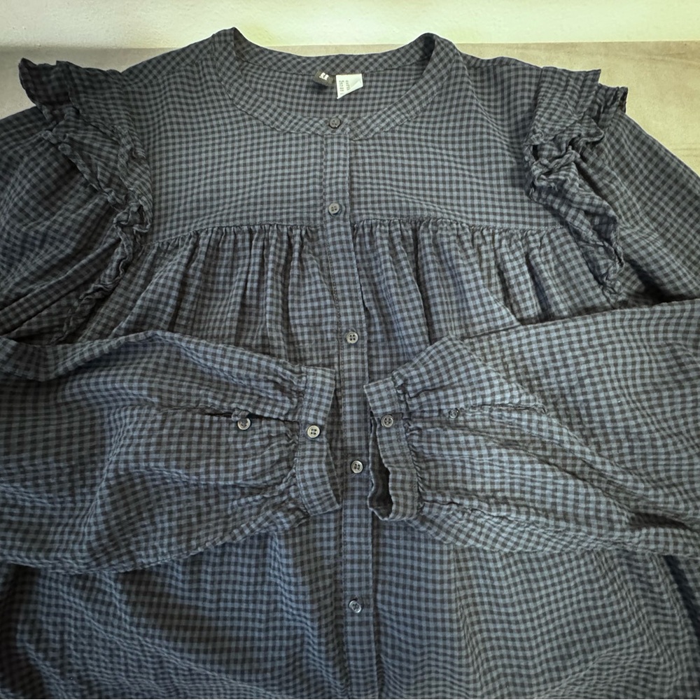 H&M Navy Gingham Ruffle Shoulder Button-Up Blouse XL - Picture 7 of 9